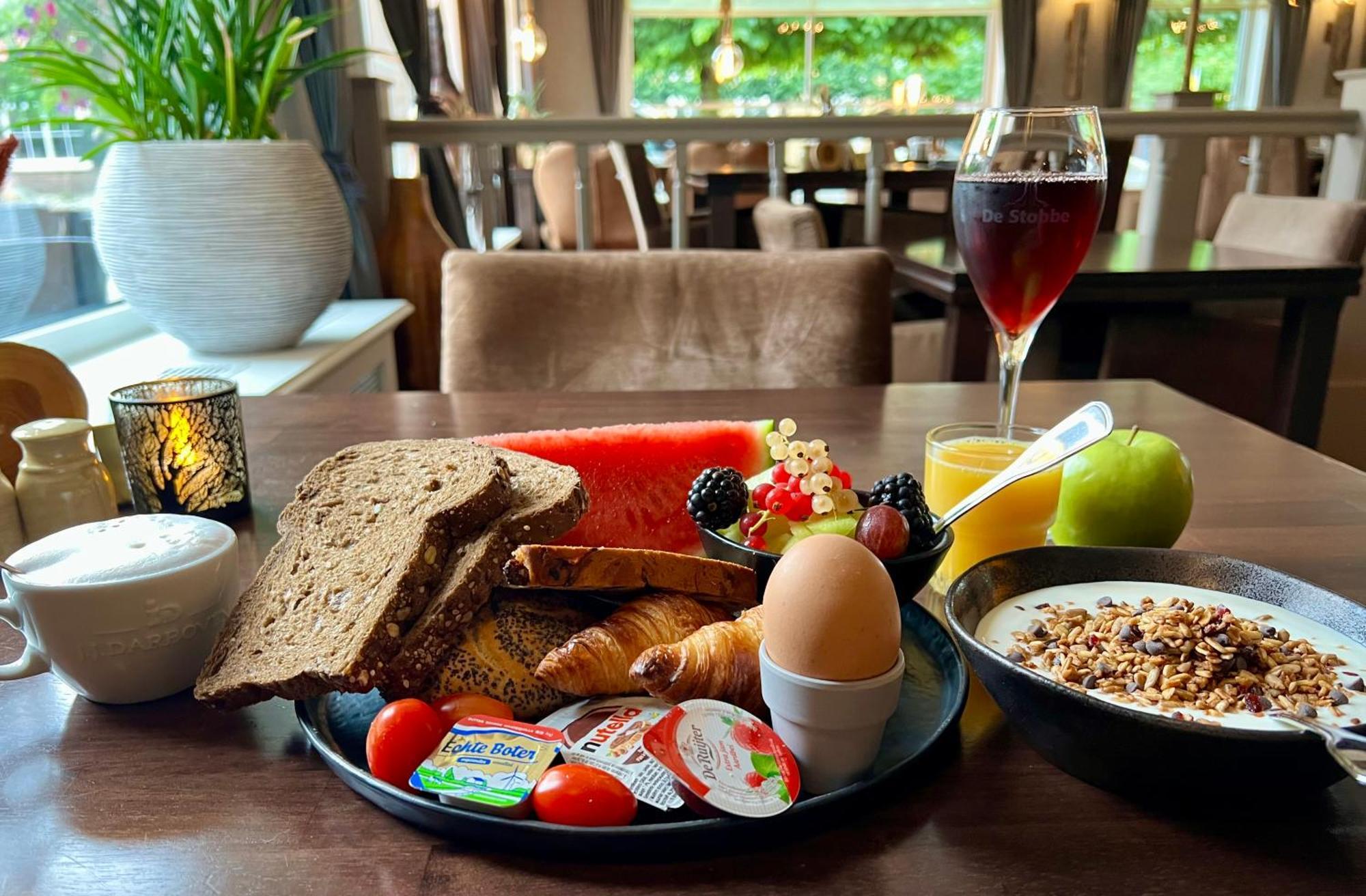 De Stobbe Hotel & Suites Ruinen ภายนอก รูปภาพ